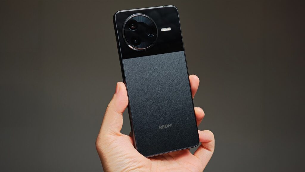 Immersive Display and Premium Design